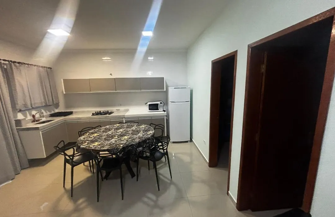 Apartamento aconchegante em frente à praia.-1